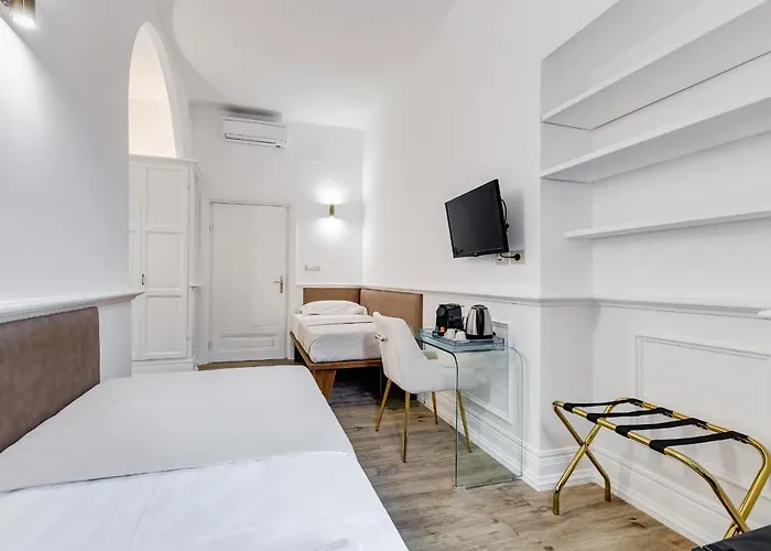 Konukevi Monti Cavour 4*