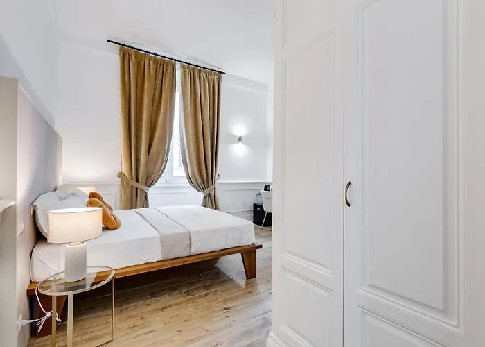Monti Cavour 4*