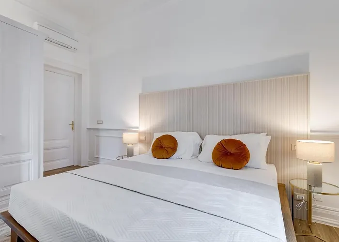Monti Cavour 4* Roma