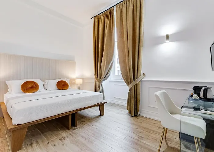 Monti Cavour Roma