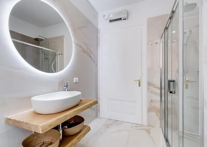 Monti Cavour Konukevi 4*