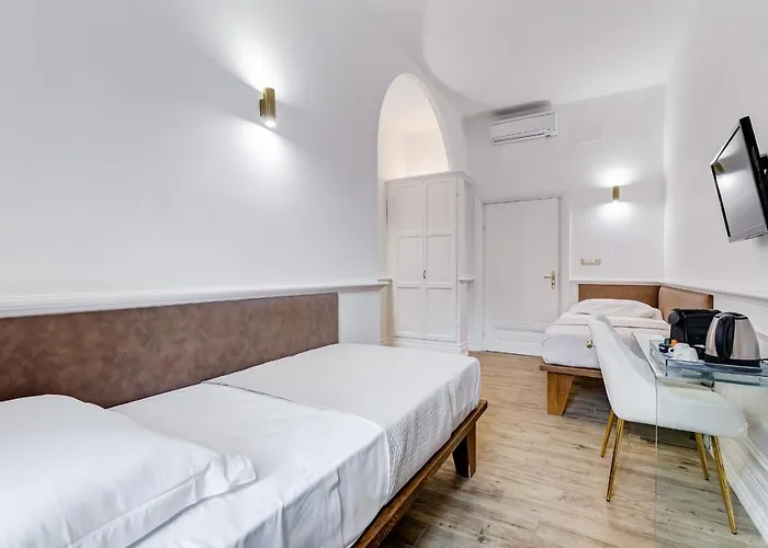 Monti Cavour 4*