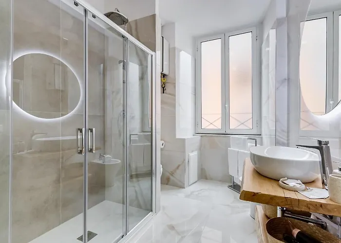 Monti Cavour Konukevi 4*