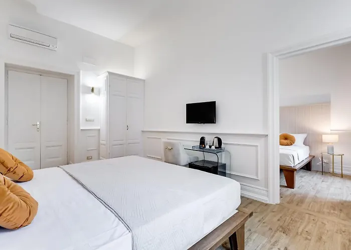 Monti Cavour 4* Roma
