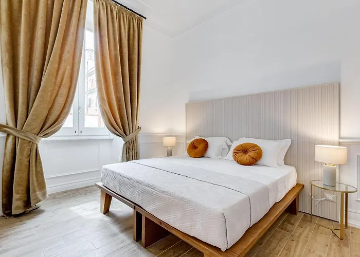 Monti Cavour Konukevi 4*